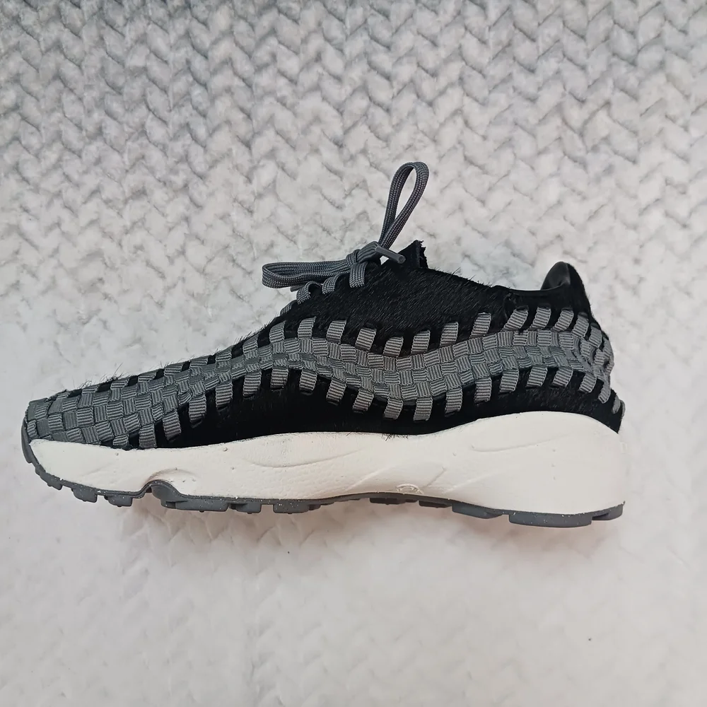 Nike Black and Gray Women's‎ Sneakers